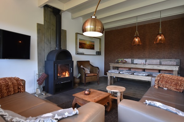 Foto van Vakantiehuis in Reutum met Bubbelbad - Vakantiehuis in Reutum-Weerselo - LivingRoom