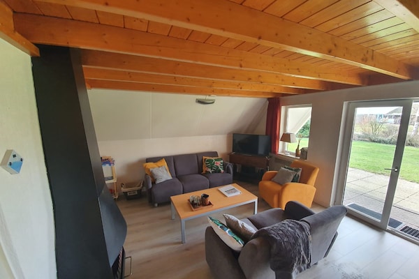 Foto van Welkom in vakantiehuis Goudvink 81 - Vakantiehuis in Gramsbergen - LivingRoom