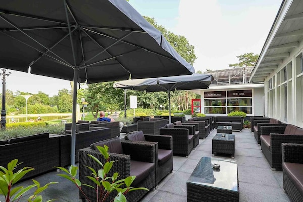 Foto van Eigentijds chalet aan het Veluwemeer - Vakantiehuis in Biddinghuizen - ParkFacilities