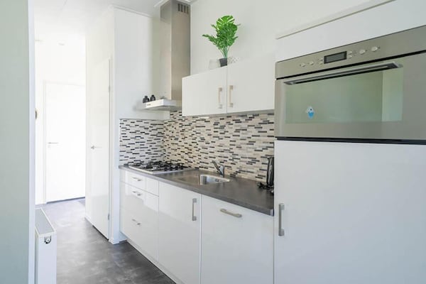Foto van Eigentijds chalet aan het Veluwemeer - Vakantiehuis in Biddinghuizen - Kitchen