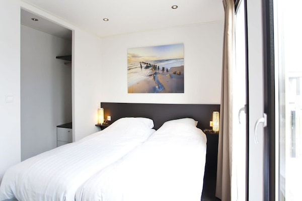 Foto van L-vormig chalet aan het Veluwemeer - Vakantiehuis in Biddinghuizen - BedRoom
