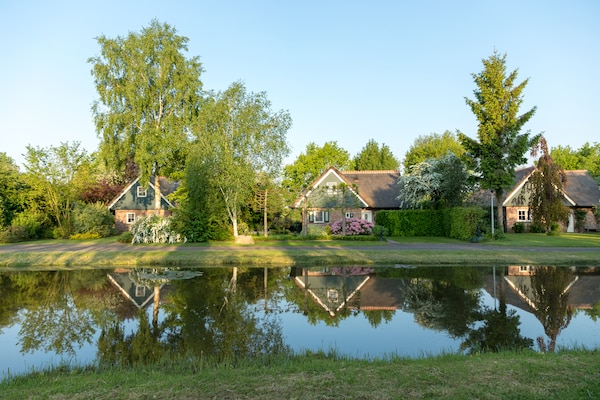 Foto van Wellness Villa aan de Weerribben - Vakantiehuis in Paasloo - ParkFacilities
