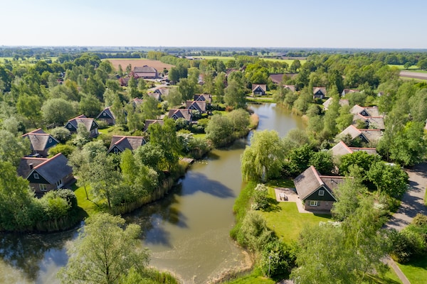 Foto van Wellness Villa aan de Weerribben - Vakantiehuis in Paasloo - ParkFacilities