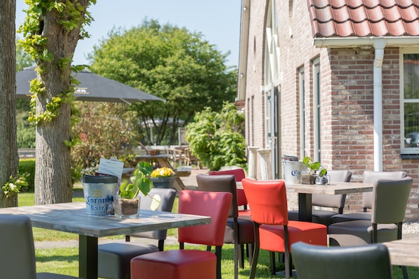 Foto van Wellness Villa aan de Weerribben - Vakantiehuis in Paasloo - ParkFacilities