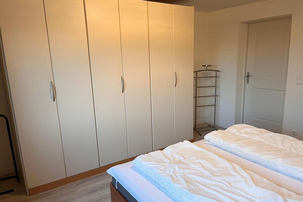 Foto van Bungalow in Makkum bij het Strand - Vakantiehuis in Friesland - BedRoom