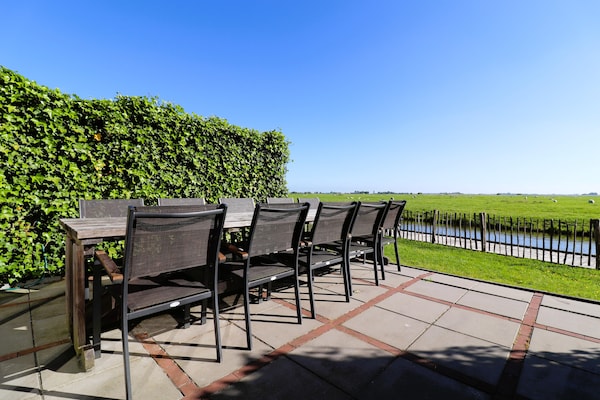 Foto van Gezinsvriendelijke villa in Leons - Vakantiehuis in Leons - TerraceBalcony