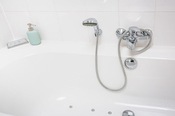 Foto van Fijn huis aan de golfbaan met sauna - Vakantiehuis in Hollum - BathRoom