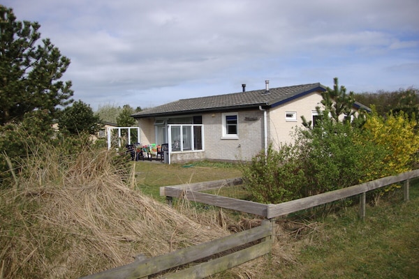 Foto van Bungalow in Ballum met zwembad - Vakantiehuis in Ballum - Untagged
