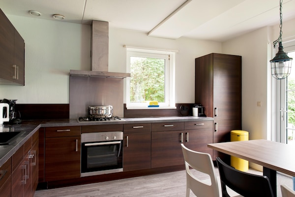 Foto van Luxe huis bij De Alde Feanen Reserve - Vakantiehuis in Earnewald - Kitchen