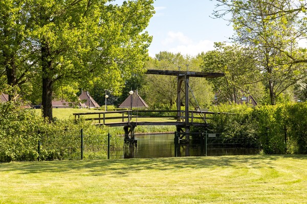 Foto van Bungalow met jacuzzi, natuur - Vakantiehuis in Eernewoud - AreaSummer5KM