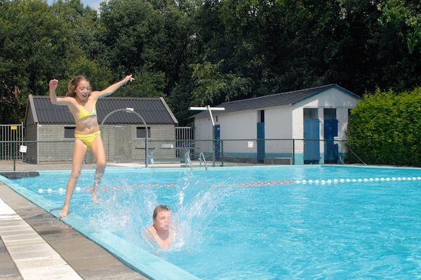 Foto van Charmant gerenoveerd huis met open haard - Vakantiehuis in Hoogersmilde - AreaSummer1KM