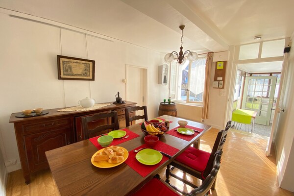 Foto van Appartement in Fécamp bij Cap Fagnet Kliffen - Vakantiehuis in Fécamp - DiningRoom