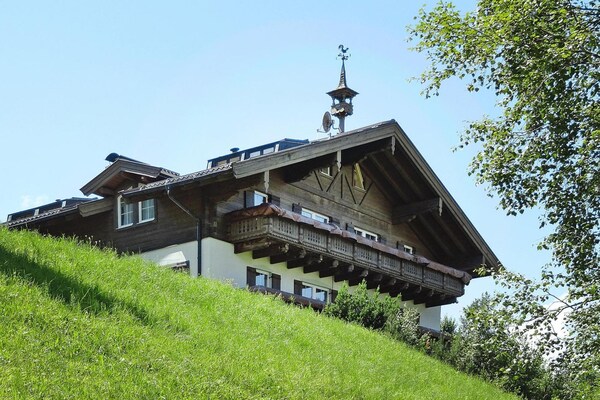 Foto van Appartement met terras en toegang tot de spa. - Vakantiehuis in Dienten am Hochkönig - ExteriorSummer