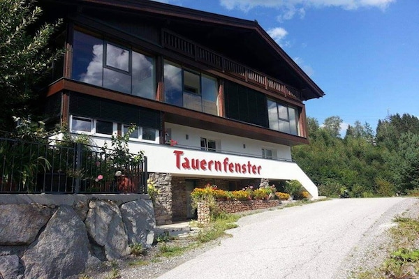 Foto van Appartement in Hohe Tauern met Uitzicht - Vakantiehuis in Neukirchen - ExteriorSummer