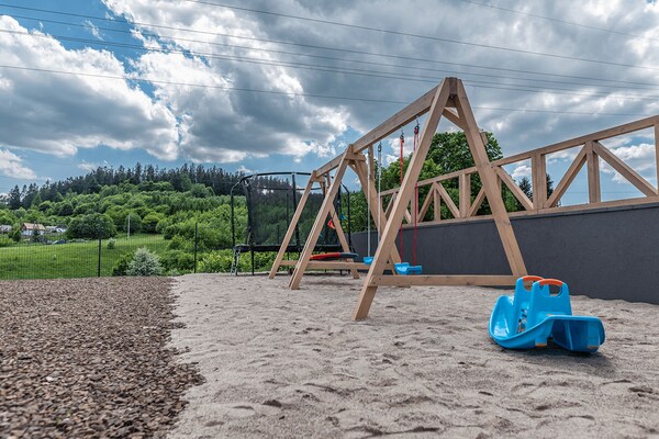 Foto van Huisje in Duszniki Zdrój met Uitzicht - Vakantiehuis in Duszniki Zdrój - GardenSummer