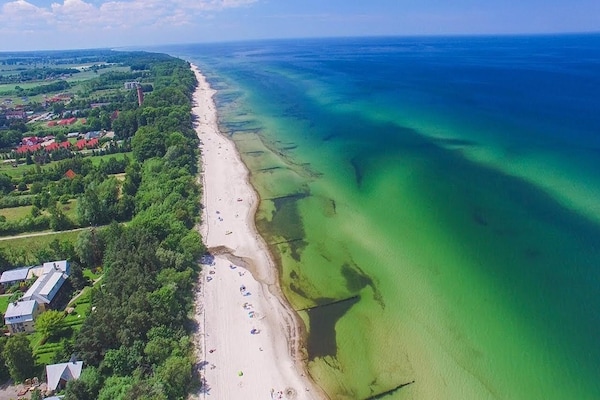Foto van Bakstenen vakantiehuizen met twee verdiepingen - Vakantiehuis in Gaski - View