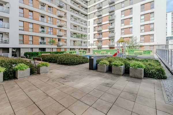 Foto van Gezellig appartement vlakbij Manufaktura - Vakantiehuis in Łódź - ExteriorSummer
