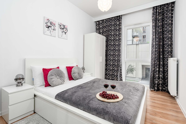 Foto van Gezellig appartement vlakbij Manufaktura - Vakantiehuis in Łódź - BedRoom