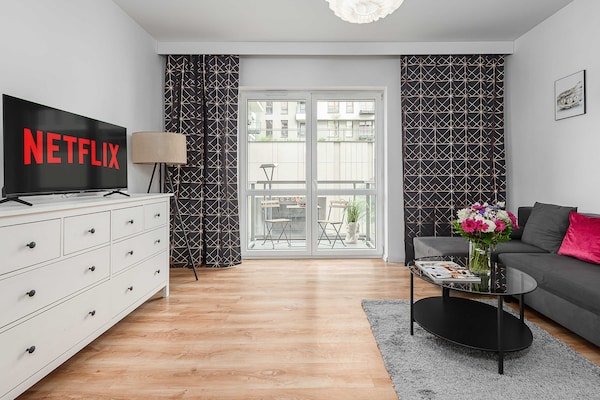 Foto van Gezellig appartement vlakbij Manufaktura - Vakantiehuis in Łódź - LivingRoom