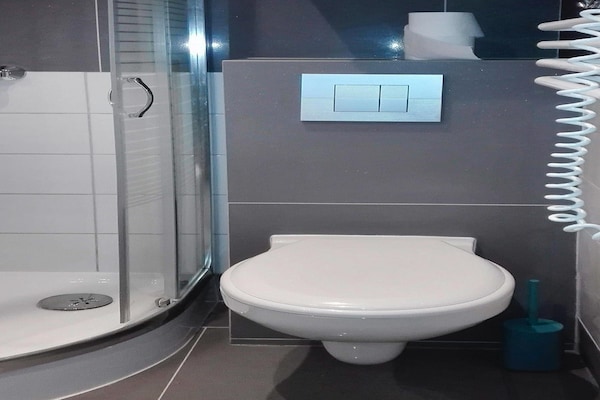 Foto van Bungalow bij Meer en Dichtbij Oostzee - Vakantiehuis in Bieszkowice - BathRoom