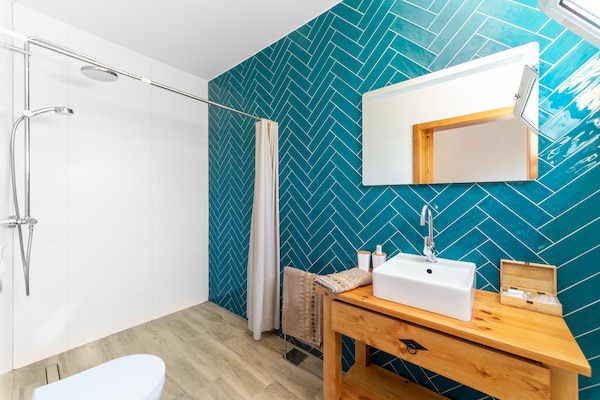 Foto van Landelijk vakantiehuis met zwembad
 - Vakantiehuis in Netos Almagreira - BathRoom