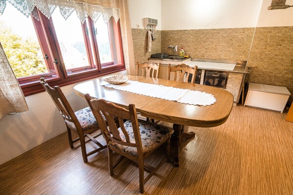 Foto van Bloomfield Retreat Country House with Sauna - Three Bedroom Country House - Kitchen