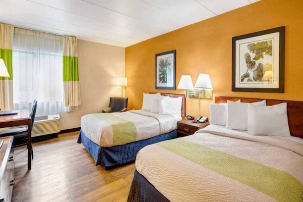 Foto van Gezellig Ada Met 2 Bedden | Pool | Gratis Parkeren - BedRoom