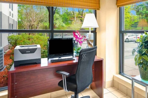 Foto van Gezellig Ada Met 2 Bedden | Pool | Gratis Parkeren - Facilities