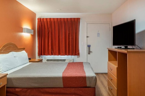 Foto van 1 tweepersoonsbed (queensize) | Rookvrij - Vakantiehuis in Concord - BedRoom