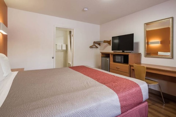 Foto van 1 tweepersoonsbed (queensize) | Rookvrij - Vakantiehuis in Concord - BedRoom