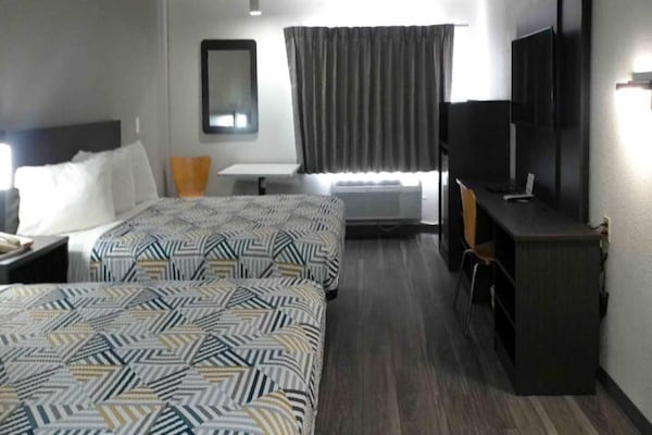 Foto van 2 tweepersoonsbedden (queensize) | Rookvrij - Vakantiehuis in Winslow - BedRoom