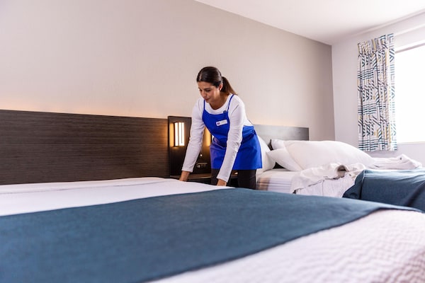 Foto van 1 tweepersoonsbed | Rookvrij - Vakantiehuis in Holbrook - Facilities