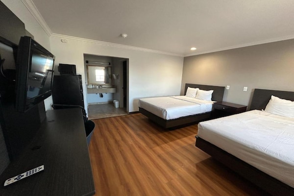 Foto van 2 tweepersoonsbedden | Niet-roken, koelkast - Vakantiehuis in Mojave - BedRoom