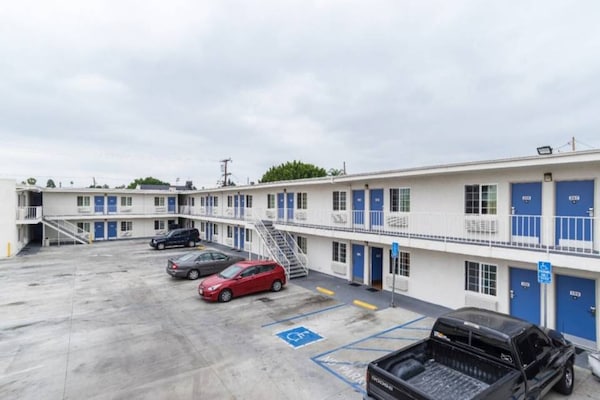 Foto van 1 tweepersoonsbed (queensize) | Roken toegestaan - Vakantiehuis in Long Beach - ExteriorSummer