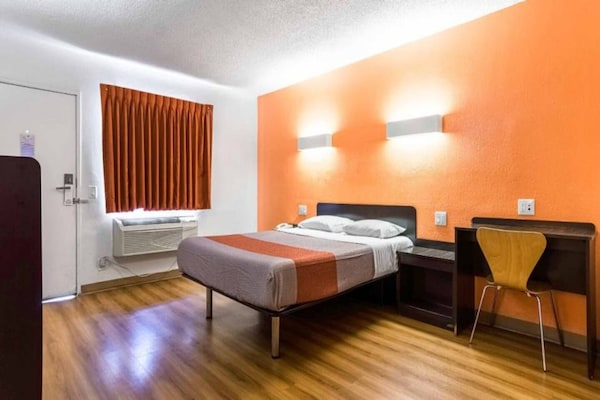 Foto van 1 tweepersoonsbed (queensize) | Roken toegestaan - Vakantiehuis in Long Beach - BedRoom