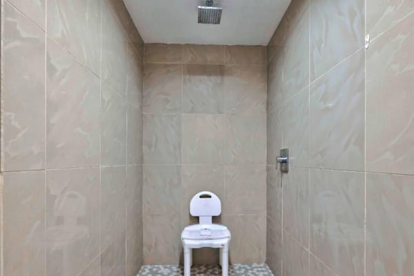 Foto van 1 tweepersoonsbed (queensize) | Suite, rookvrij, keuken - BathRoom