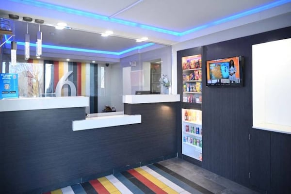 Foto van 1 tweepersoonsbed (queensize) | Niet-roken, koelkast (Micfridge) - FloorPlan
