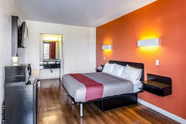 Foto van 1 kingsize bed | Roken toegestaan, koelkast aanwezig - BedRoom