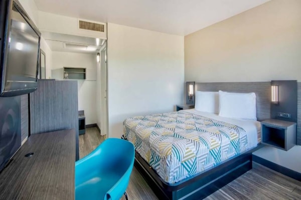 Foto van 1 tweepersoonsbed (queensize) | Roken mogelijk - Vakantiehuis in Russellville - BedRoom