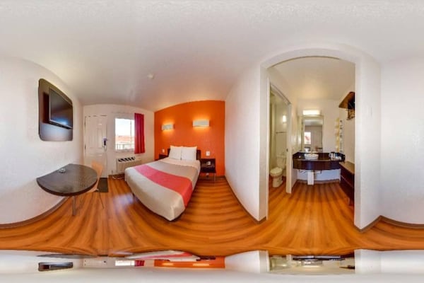 Foto van 1 tweepersoonsbed (Queensize) | Rolstoeltoegankelijk bad (Nsmk) - BedRoom