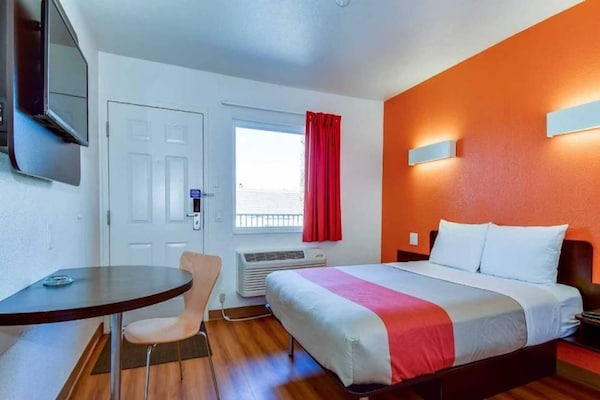 Foto van 1 tweepersoonsbed (Queensize) | Rolstoeltoegankelijk bad (Nsmk) - BedRoom