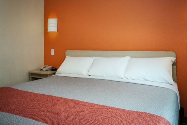 Foto van 1 kingsize bed | Toegankelijk voor mindervaliden | Douche | Nsmk - Facilities
