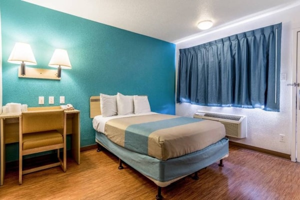 Foto van 1 tweepersoonsbed (queensize) | Roken mogelijk - Vakantiehuis in El Centro - Facilities