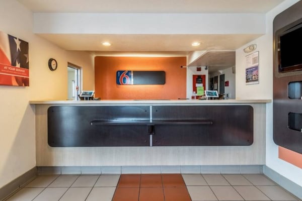 Foto van 2 tweepersoonsbedden | Roken toegestaan - Vakantiehuis in El Centro - FloorPlan