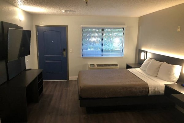Foto van 1 kingsize bed | Rookvrij - Vakantiehuis in Sacramento CA - Facilities