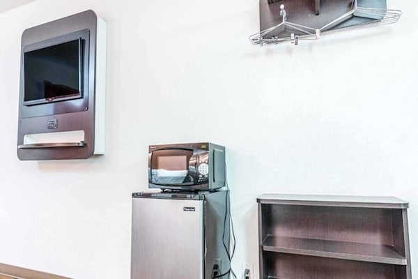 Foto van 1 kingsize bed | Roken toegestaan - Vakantiehuis in Texarkana TX - Facilities