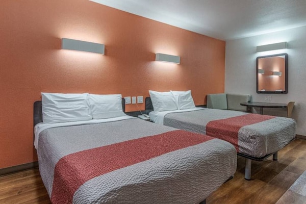 Foto van 2 tweepersoonsbedden | Roken toegestaan - Vakantiehuis in Texarkana TX - BedRoom
