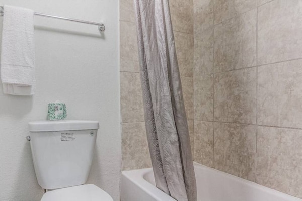 Foto van 2 tweepersoonsbedden | Roken toegestaan - Vakantiehuis in Texarkana TX - Facilities