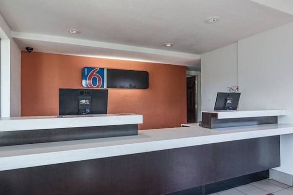 Foto van 2 tweepersoonsbedden | Roken toegestaan - Vakantiehuis in Texarkana TX - FloorPlan