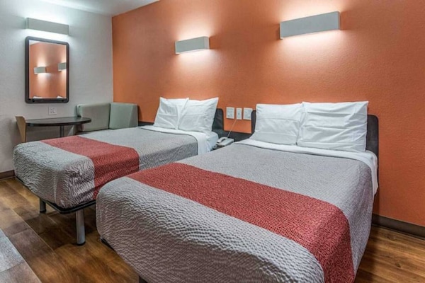 Foto van 2 tweepersoonsbedden | Roken toegestaan - Vakantiehuis in Texarkana TX - BedRoom